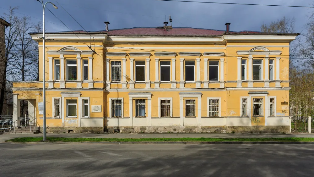 здание больницы (ул. Куйбышева 8, Петрозаводск)