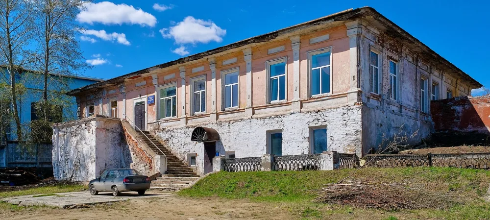 Заводская контора, двухэтажная, каменная