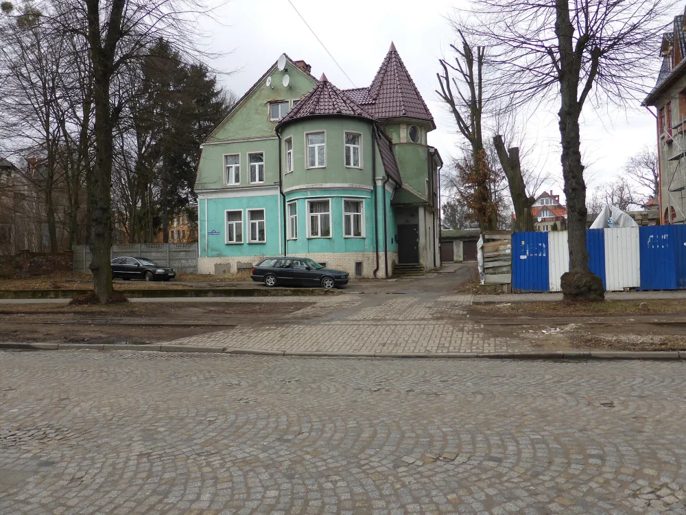 улица Тельмана 21