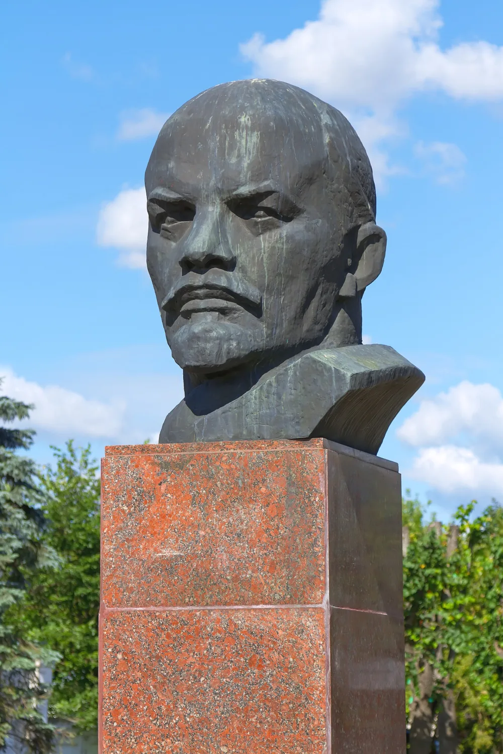 Памятник В.И. Ленину