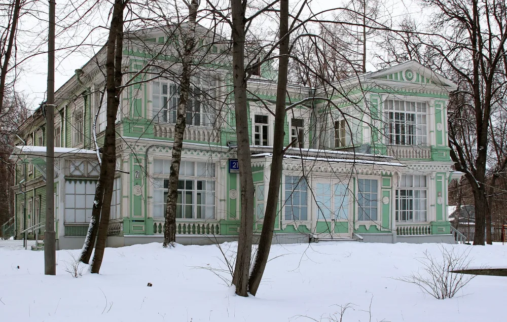 6-й Лучевой просек 21 стр. 11, Главный дом
