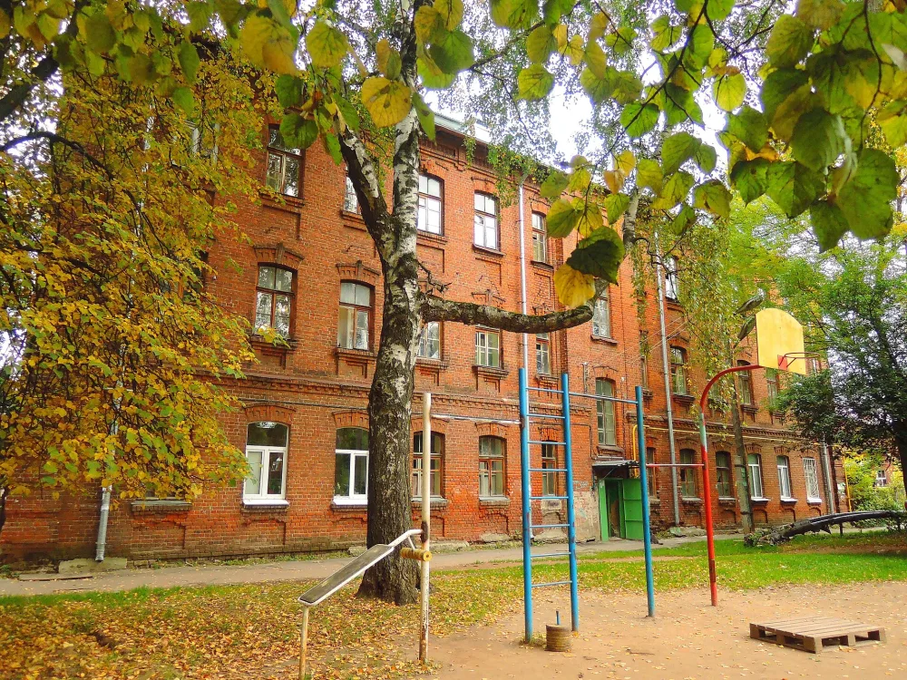 Здание казармы