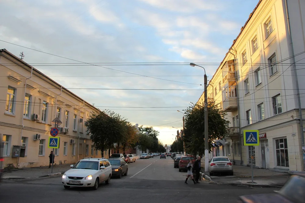 Ансамбль застройки улицы Полонского