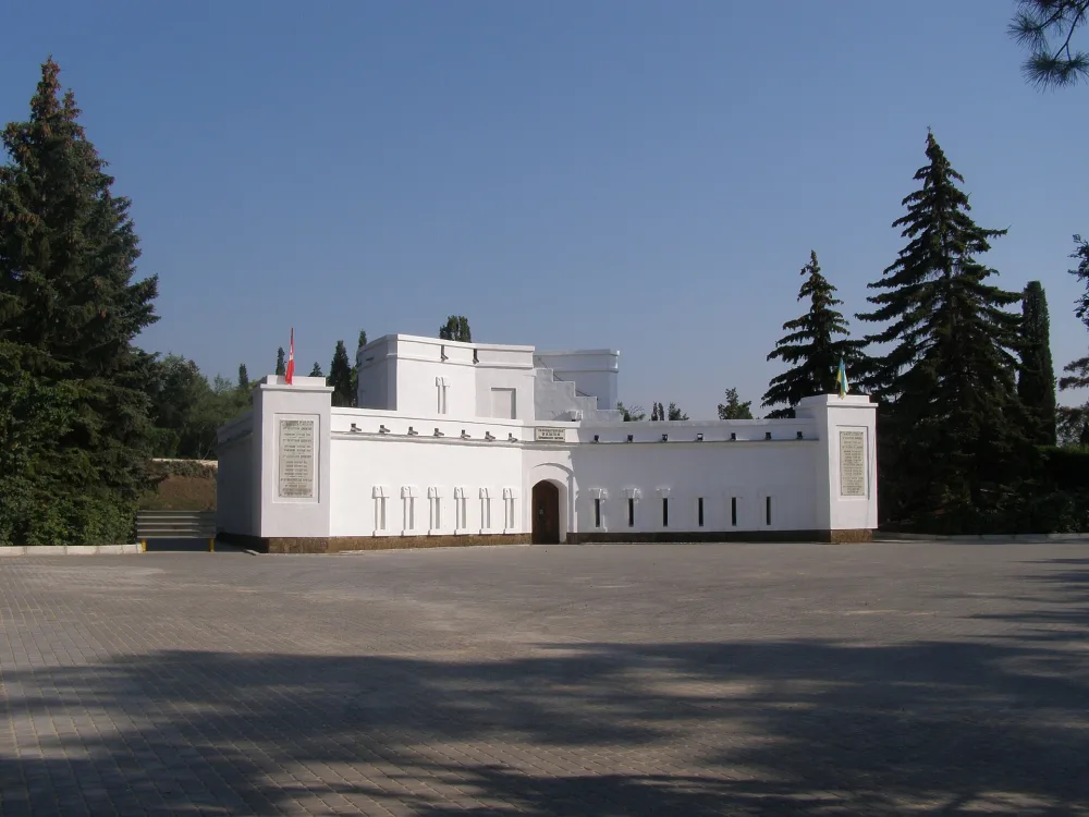 Башня Корниловского бастиона