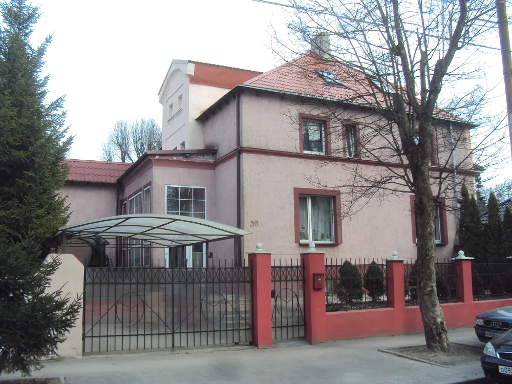 Улица Энгельса 36