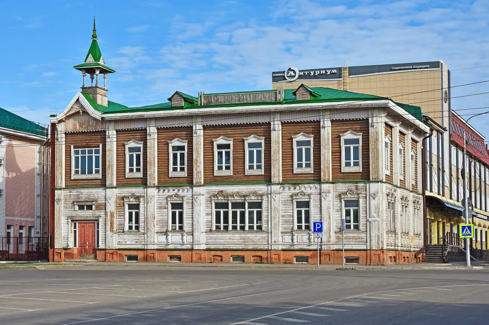 Казённая женская гимназия с домовой церковью