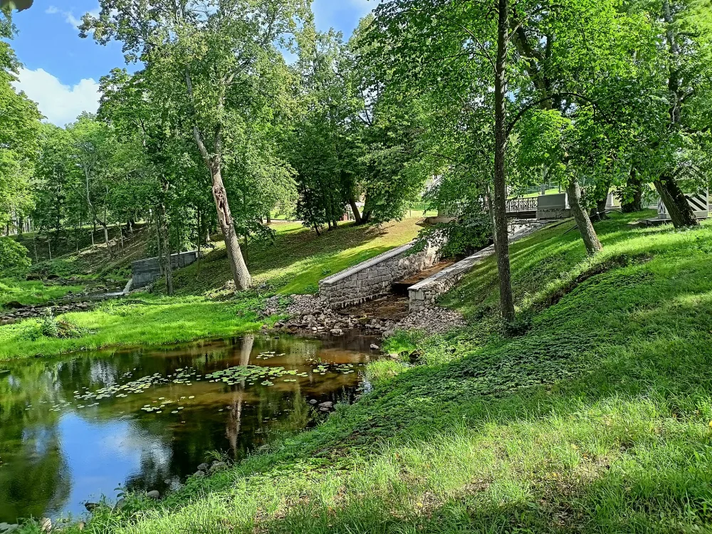 Водосброс Нижнего пруда