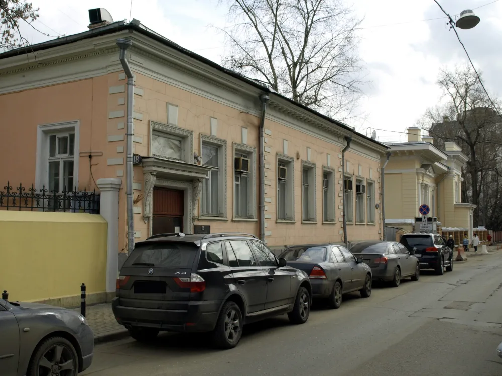 Главный дом городской усадьбы Е. Н. Горчаковой — Н. А. Богданова