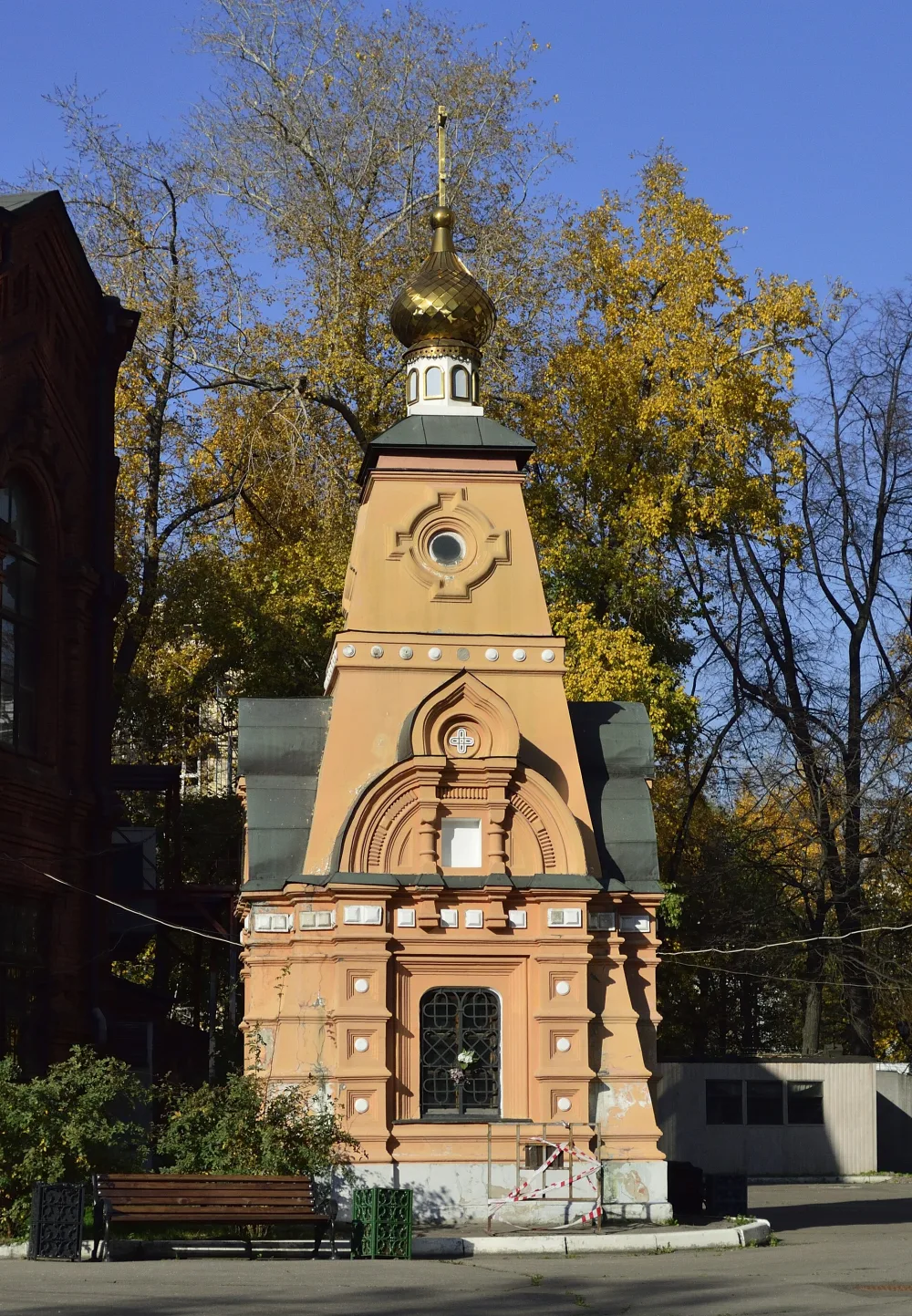 Часовня-памятник над могилой А.А. Смирновой (Тверской)