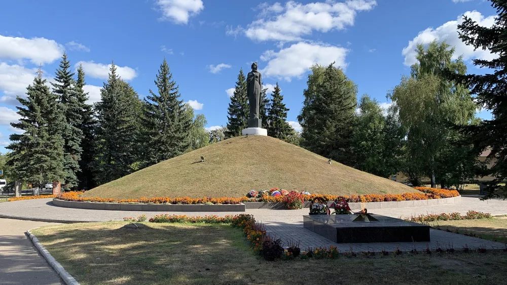 Памятник советским воинам