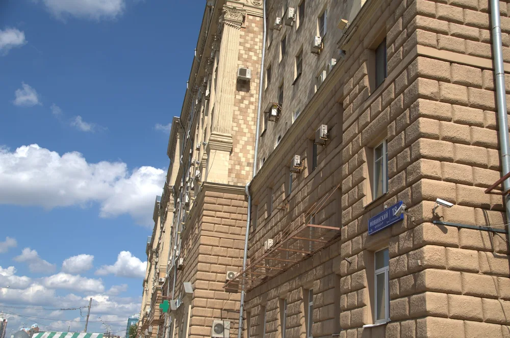 Новинский бульвар 18 стр. 1 (кв. 42)