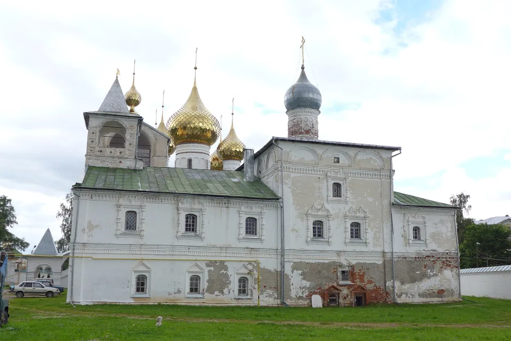 Церковь Смоленской иконы Божьей Матери (Одигитрии) с трапезной