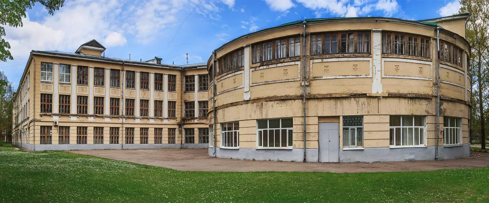 Лиственничная аллея 2