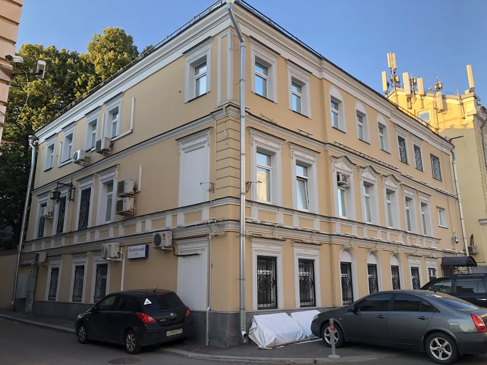 Главный дом с доходным домом усадьбы М. А. Скороспелова — А. М. Тяжловой — Е. А. Рогожиной