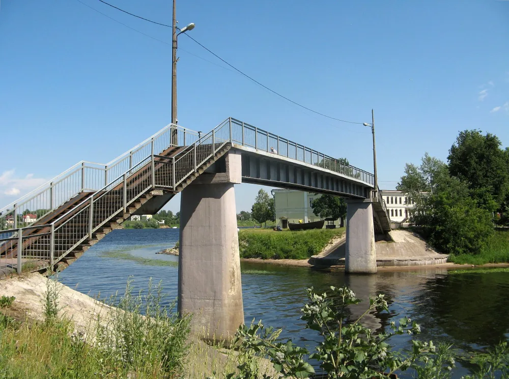 Меншиков мост