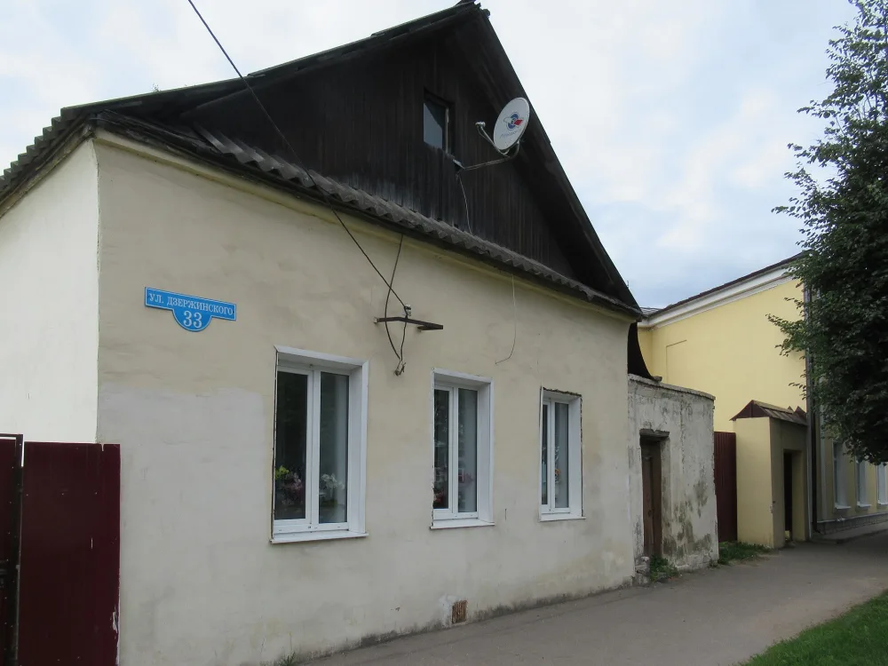 Флигель