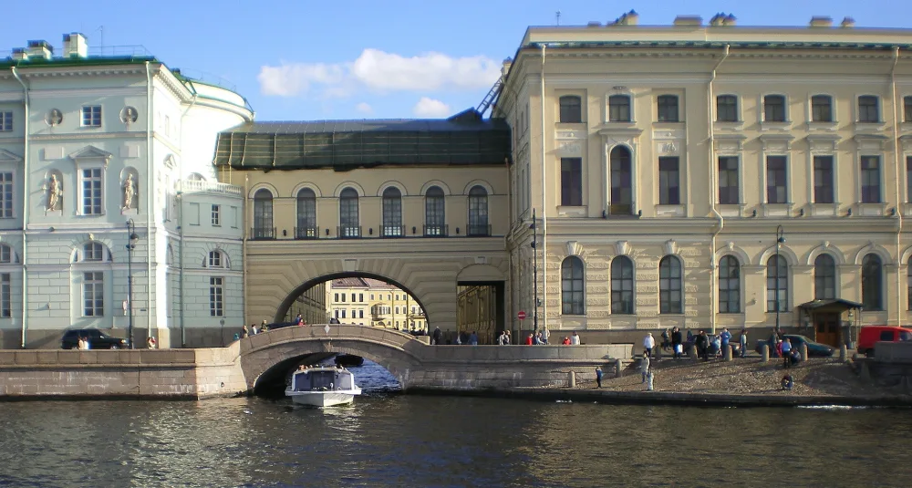 Эрмитажный мост