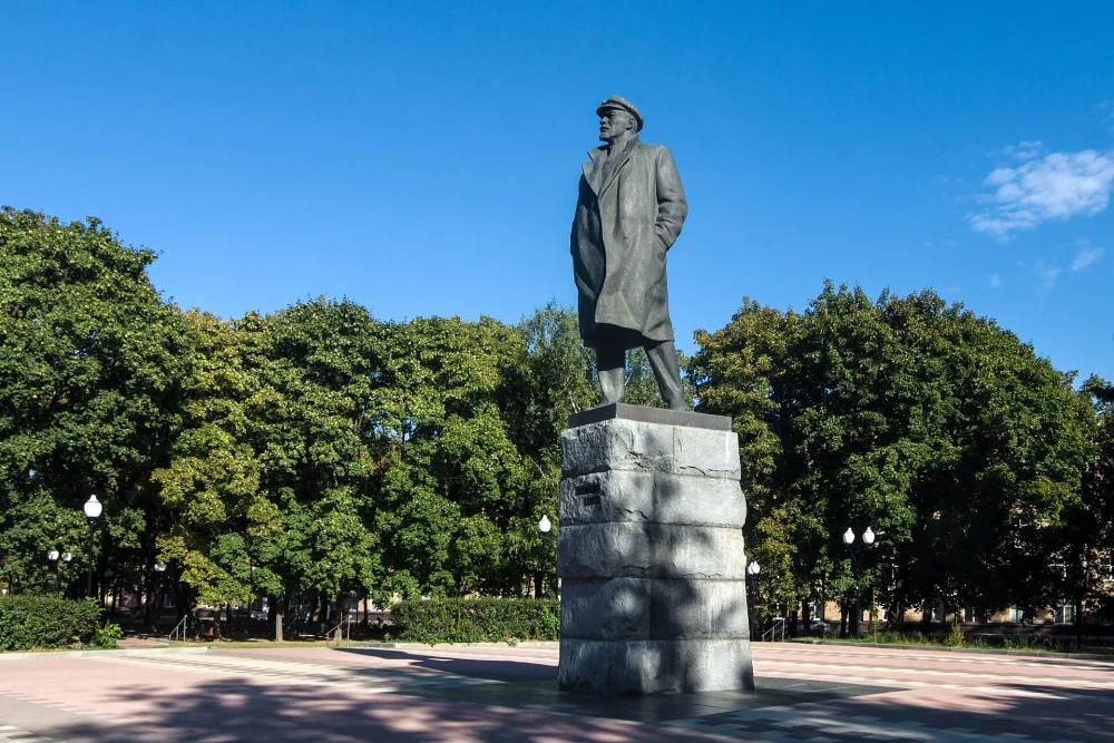 Памятник Ленину на Павловской улице