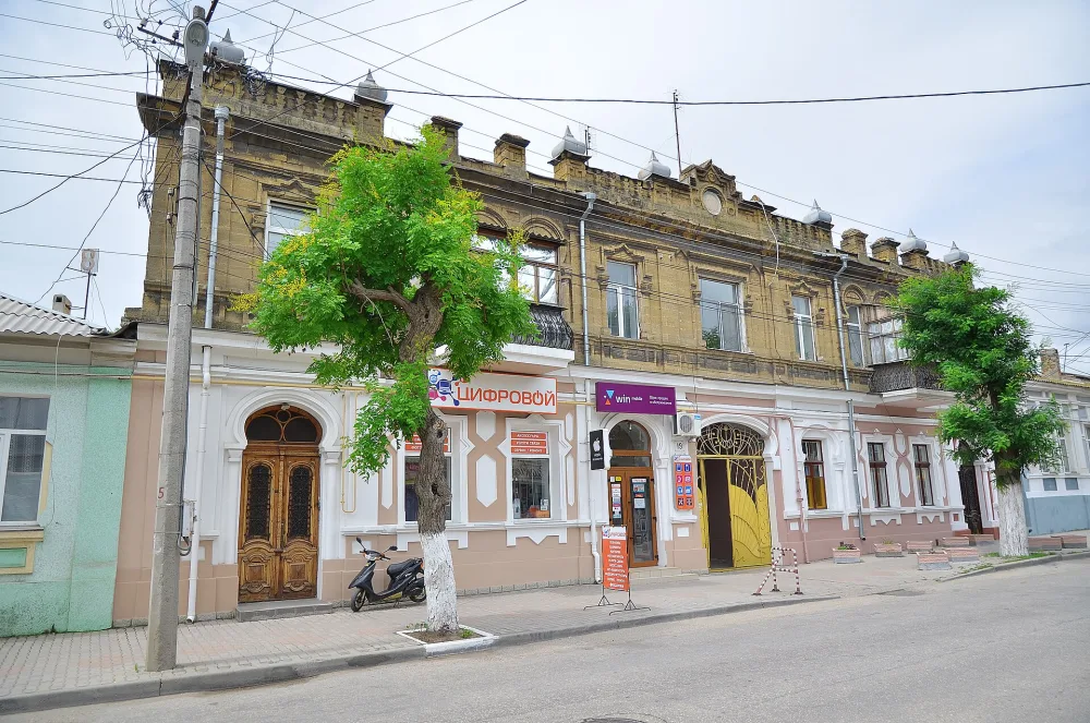 Улица Пионерская, 19 (Евпатория)