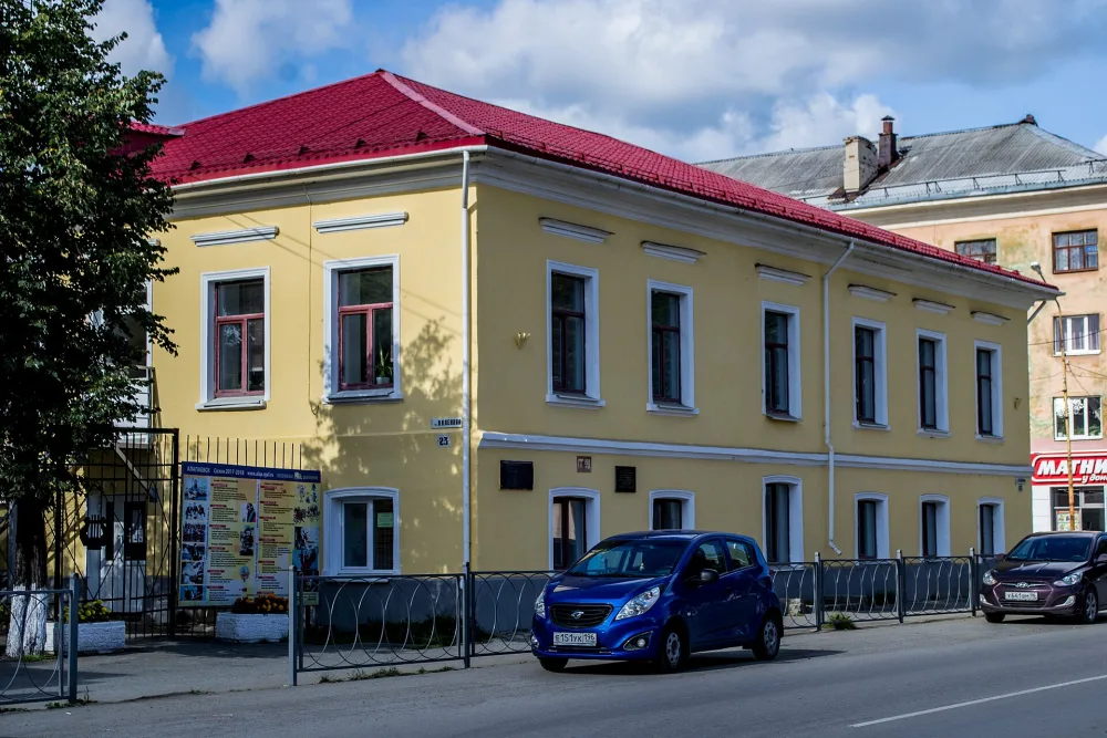 Бывший дом управителя Алапаевского металлургического завода