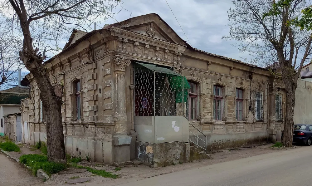 Улица Демышева, 23