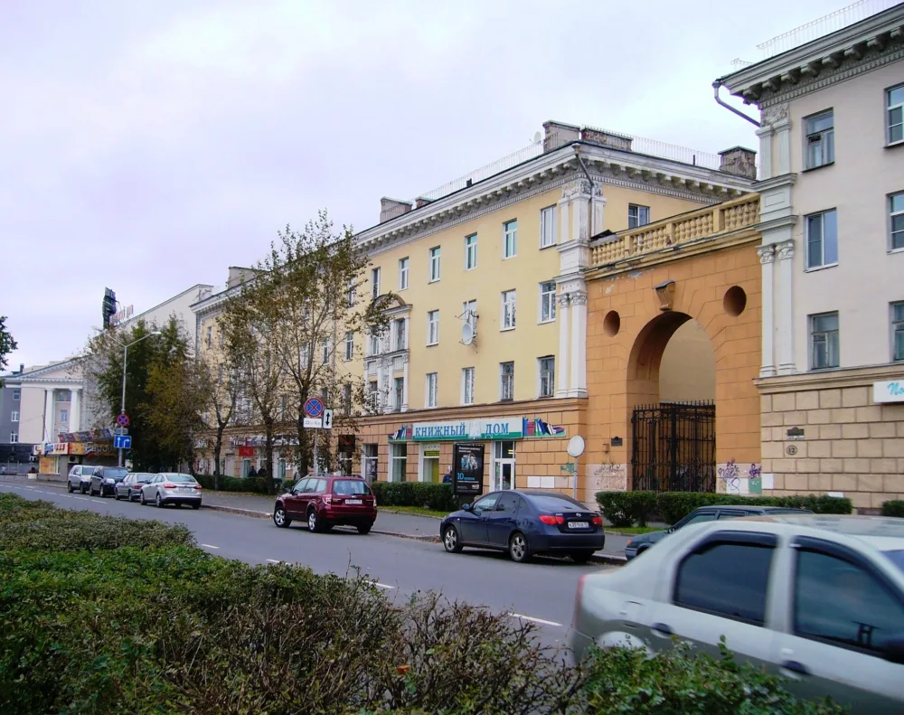 дом 14 по проспекту Карла Маркса
