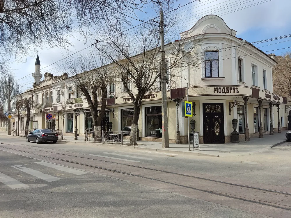 Улица Революции, 34 (Евпатория)
