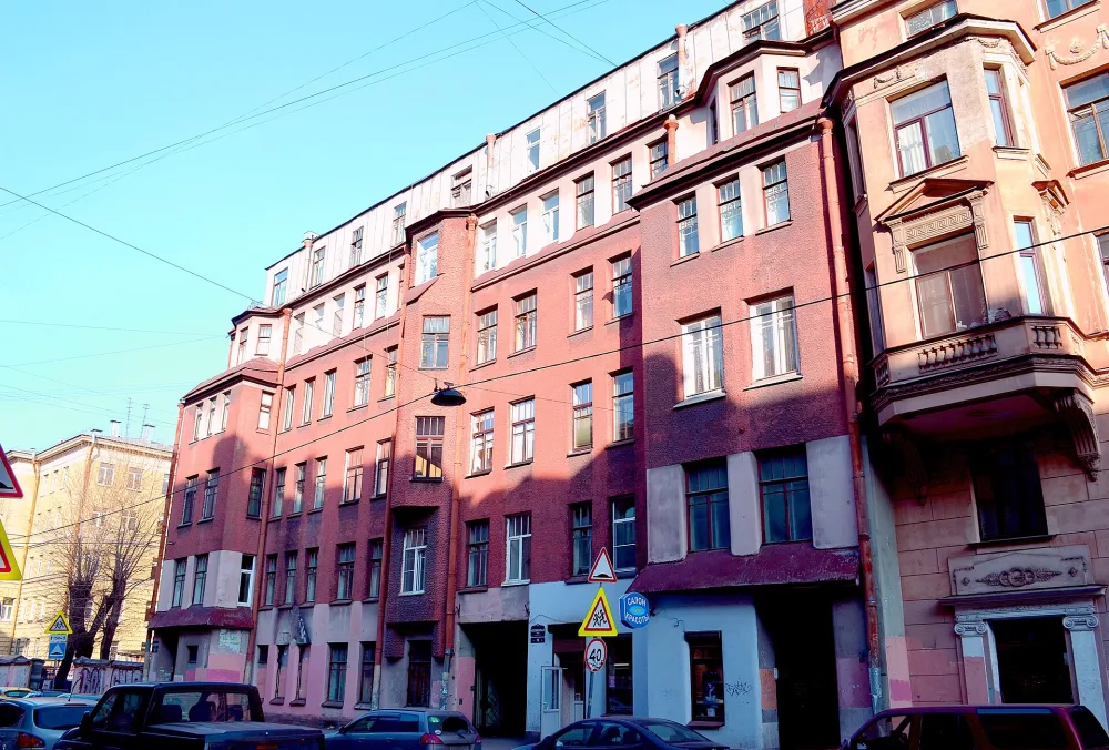 Коломенская улица 10, Доходный дом Ф.Ф. Лумберга