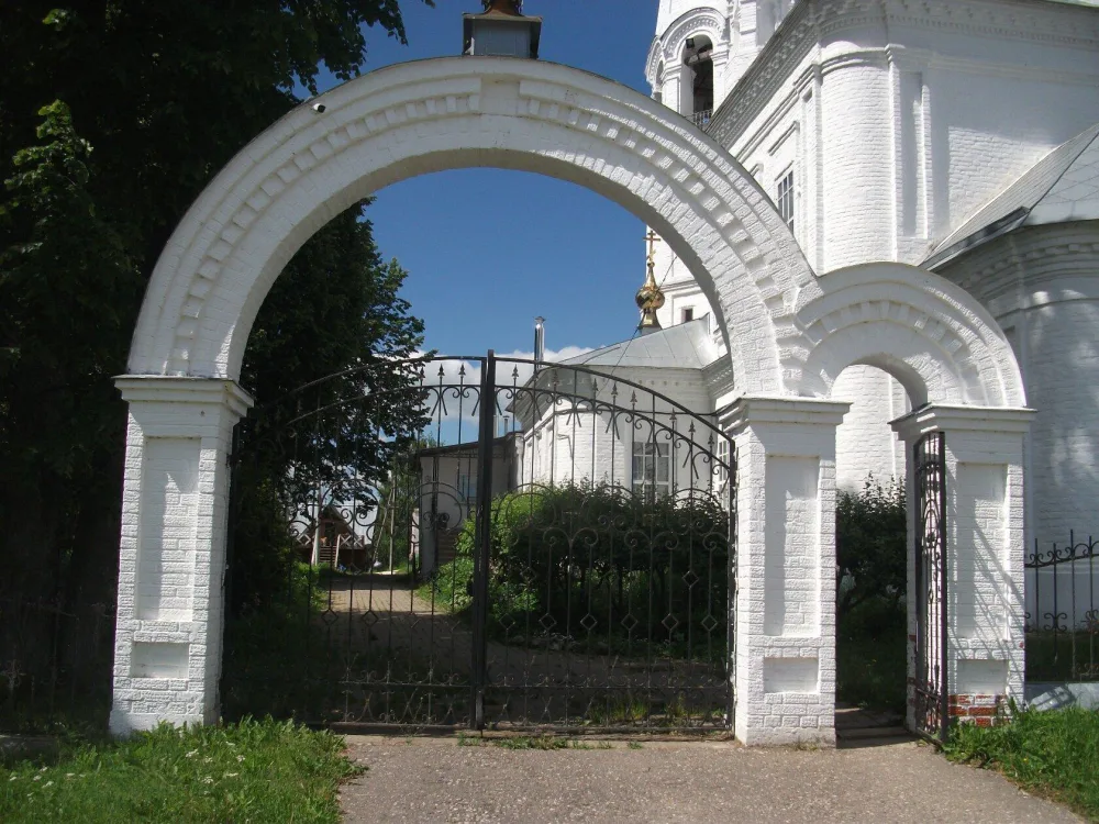 Ограда с воротами