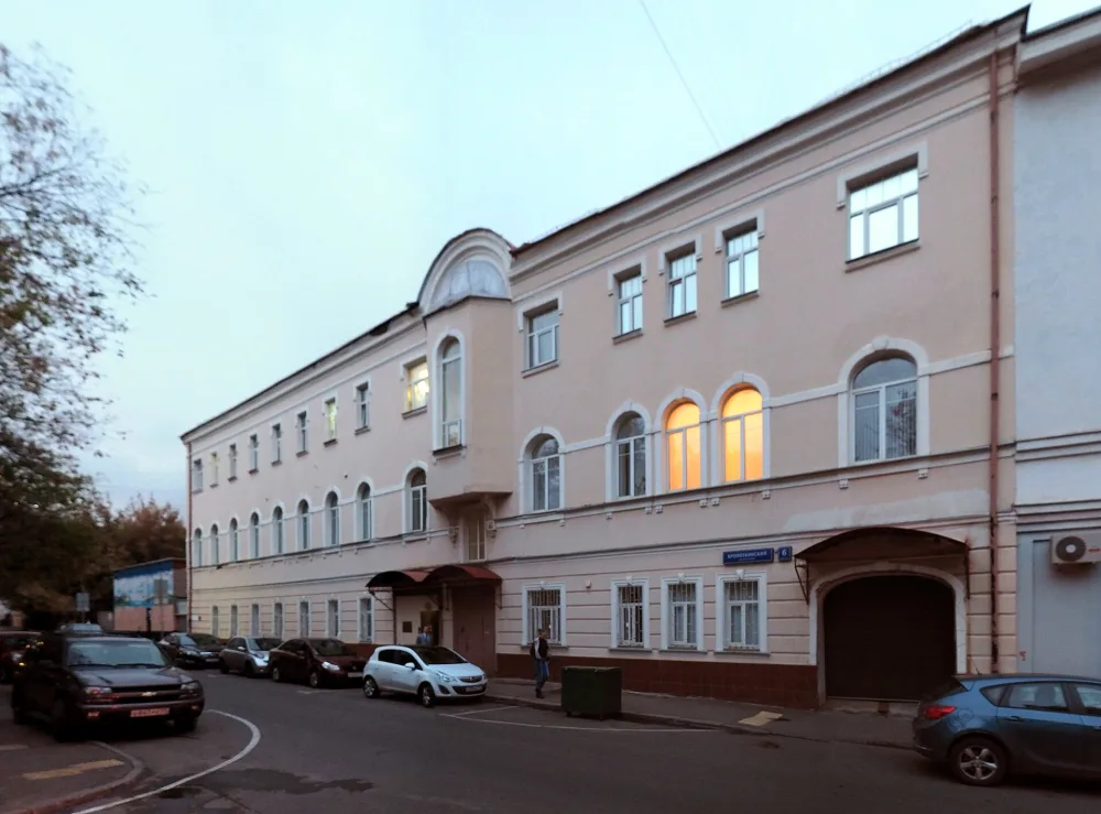 Доходный дом с помещениями для свадеб, обедов и балов