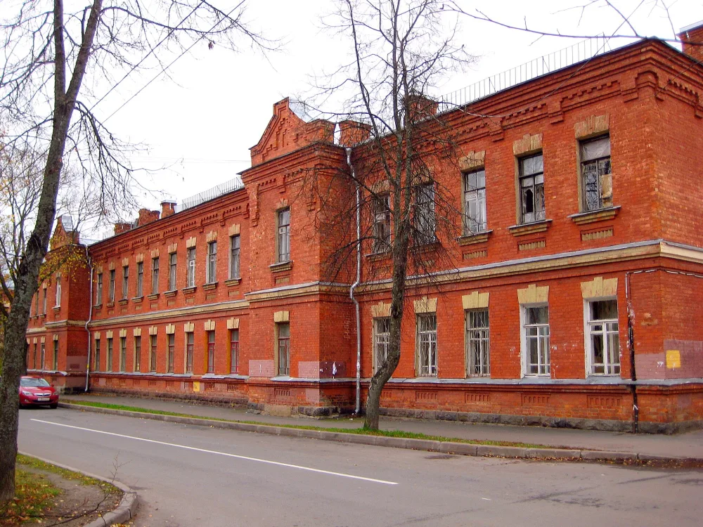 Казарма Офицерской стрелковой школы