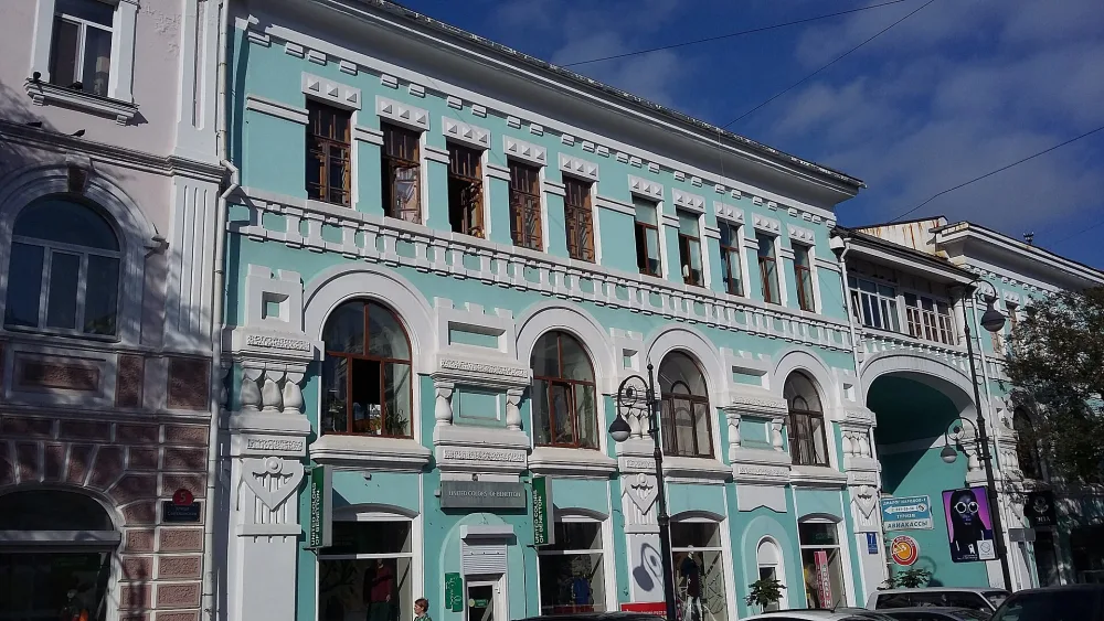 «Чайный дом» и склад мануфактуры Жуклевича. Образец застройки улицы