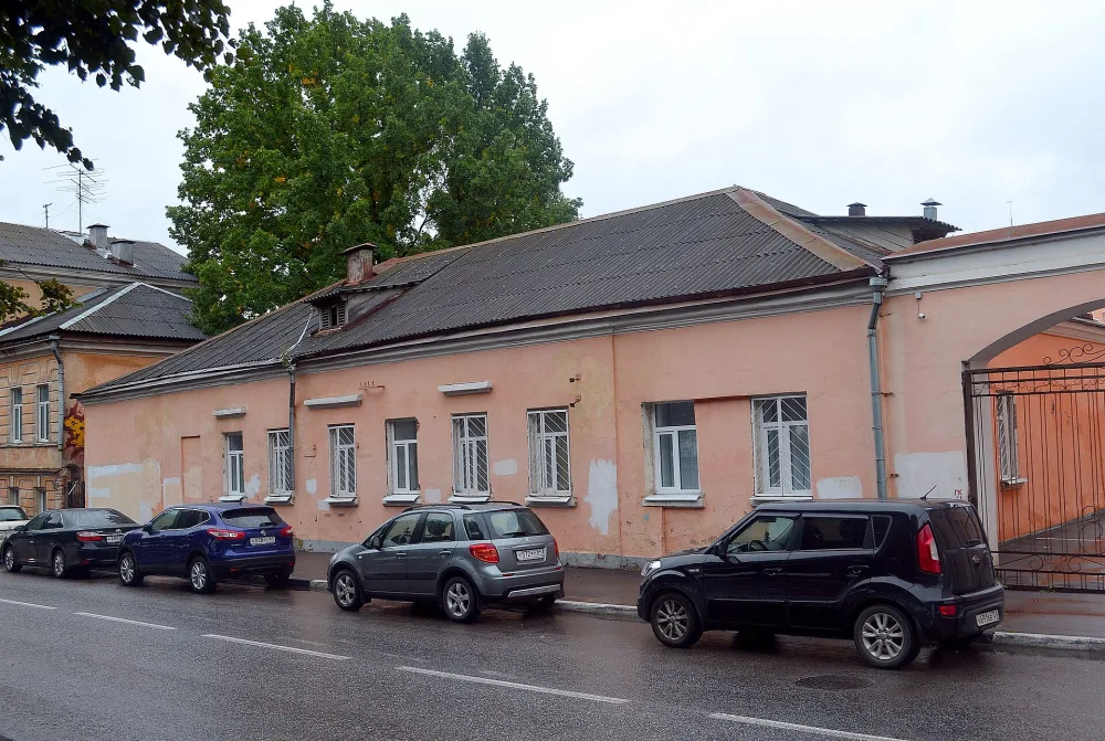 Флигель