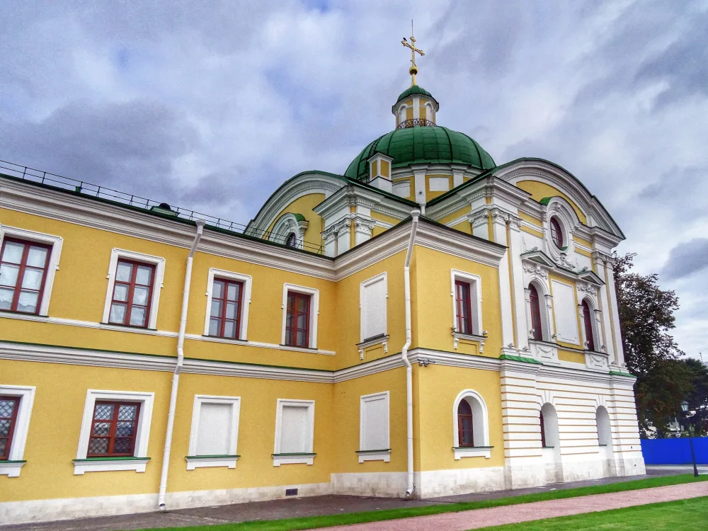 Флигель
