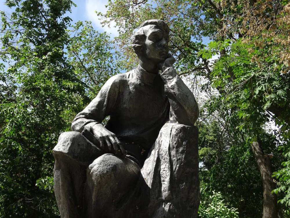 Памятник В.Г. Белинскому