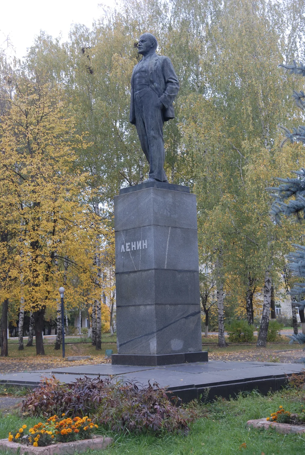 Памятник В.И. Ленину