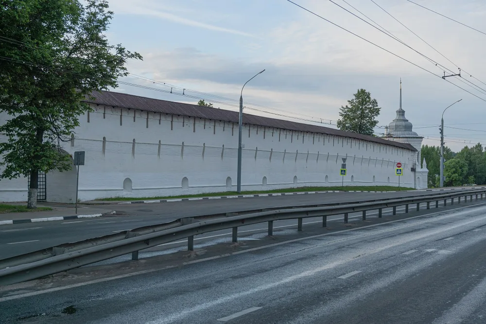 Прясло стены между Богоявленской башней и Богородицкой башней
