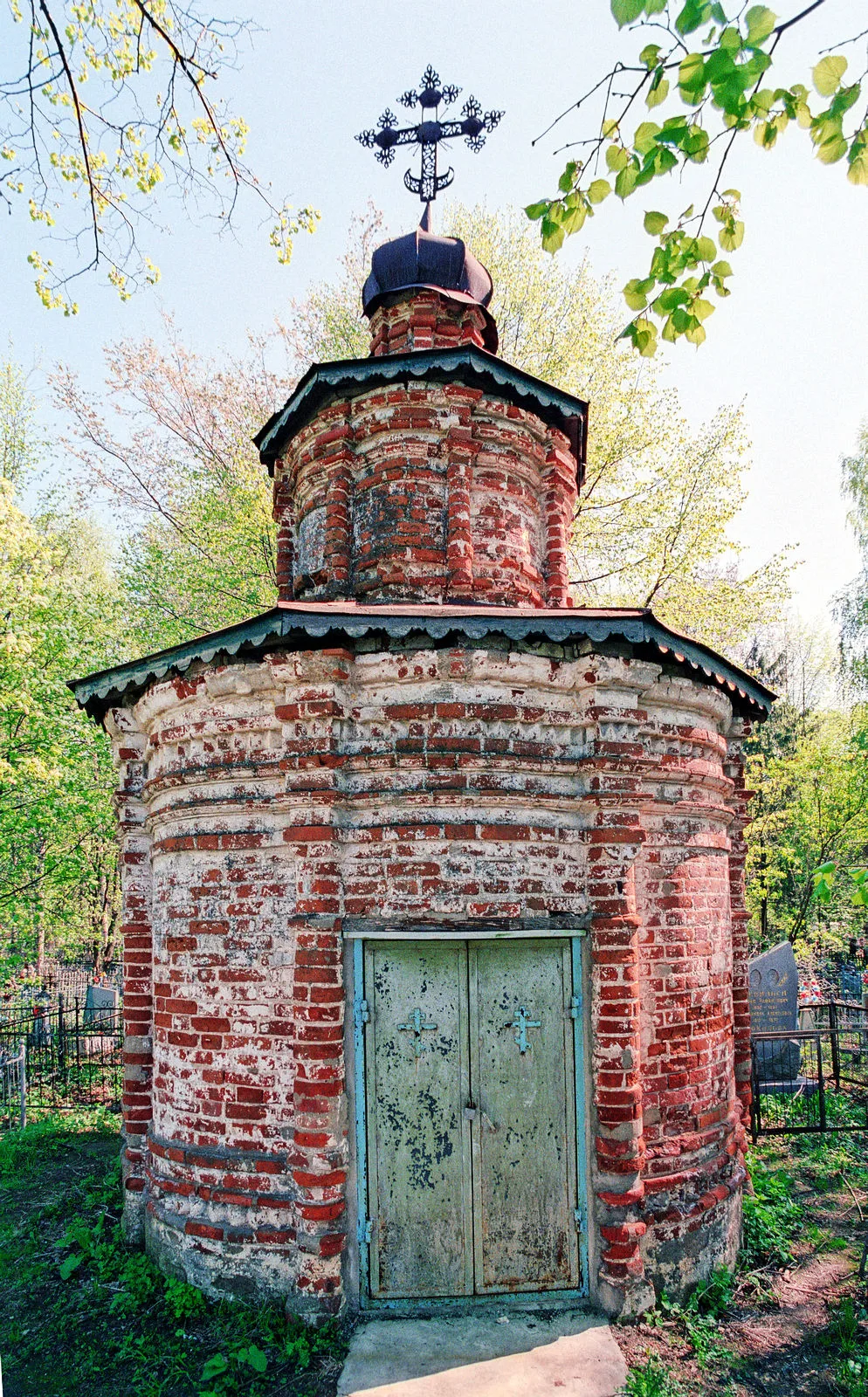 Черниговская часовня близ Никитского монастыря