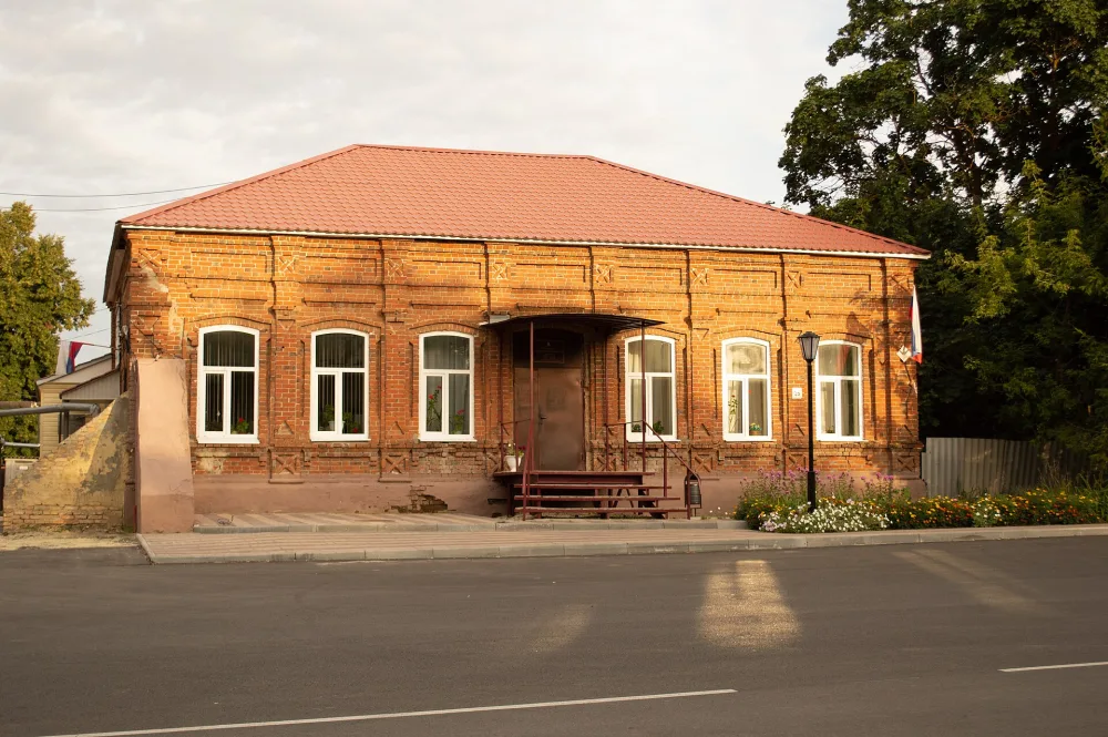 Дом Устинова