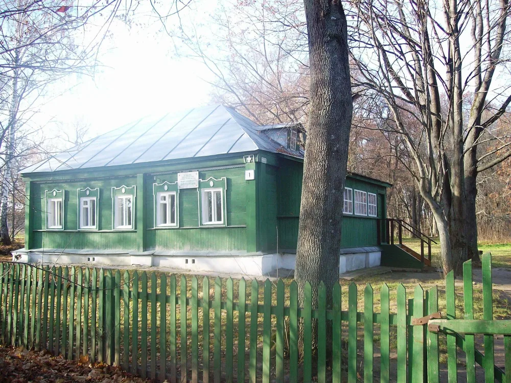 Флигель