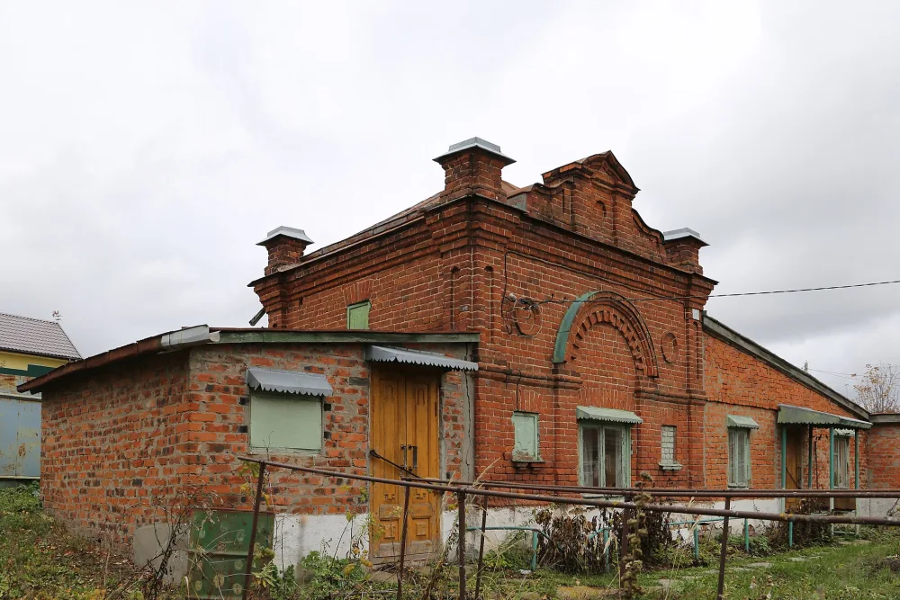 Торговая палатка дома Анисимовых
