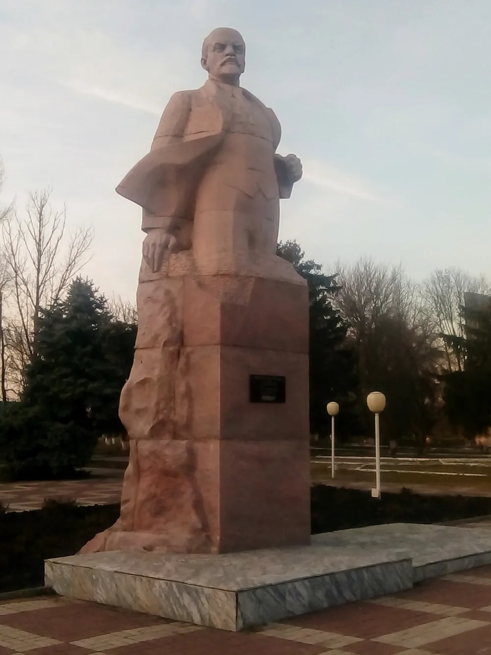 Памятник Ленину