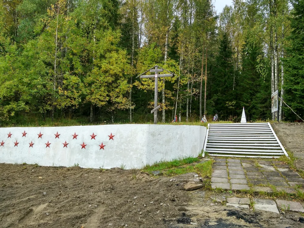 Братская могила советских воинов, погибших в годы Великой Отечественной войны
