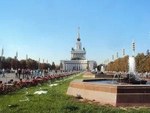 Фонтаны центральной аллеи (14 фонтанов) (Останкинский)