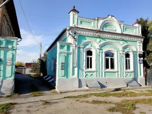 Магазин И.Е. Веретенникова с воротами