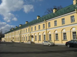 Кухонный корпус и манеж