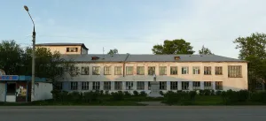 Здание поликлиники