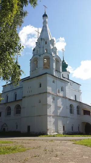 Колокольня собора Михаила Архангела