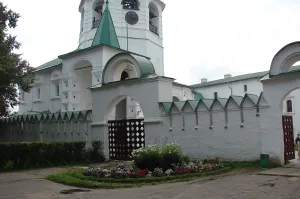 Ограда и ворота