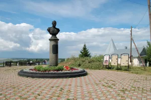 Бюст дважды Героя Советского Союза А.В. Ворожейкина